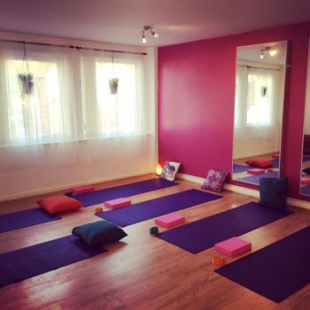 Yoga Nidra Network's room: Yoga mats